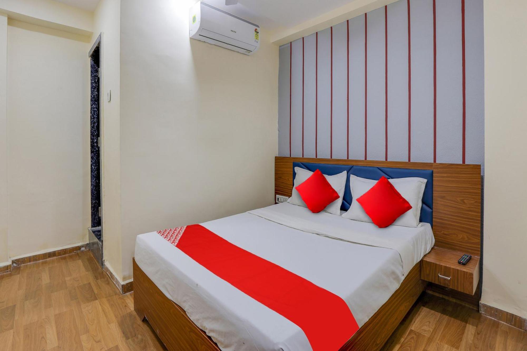 Hotel O Lotus Сурат Екстер'єр фото